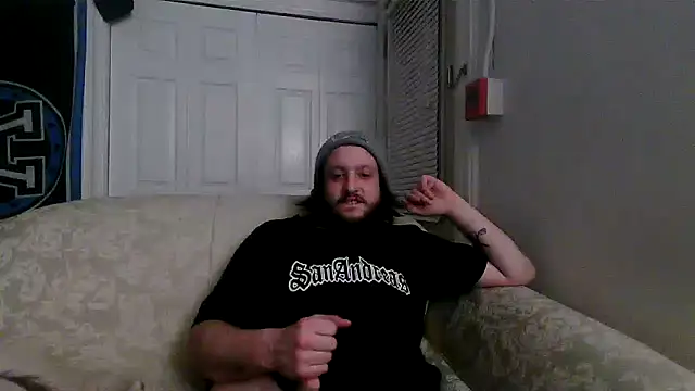 Snapshot of Marksoyer chatting on 12/25/24, 08:29 Marksoyer online show from 12/25/24, 08:29