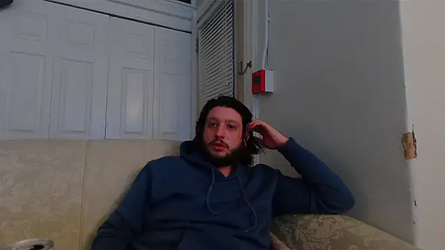 Snapshot of Marksoyer chatting on 01/03/25, 05:28 Marksoyer online show from 01/03/25, 05:28