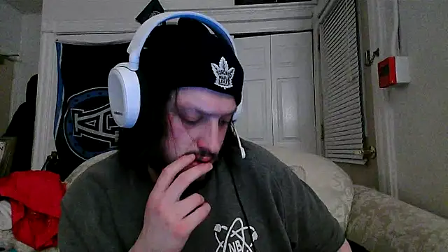 Snapshot of Marksoyer chatting on 02/22/25, 05:55 Marksoyer online show from 02/22/25, 05:55