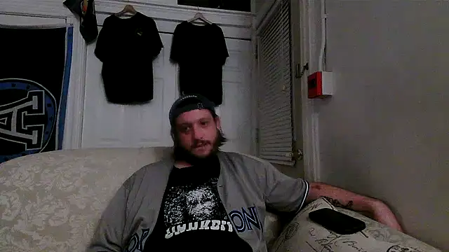 Snapshot of Marksoyer chatting on 10/02/25, 06:42 Marksoyer online show from 10/02/25, 06:42