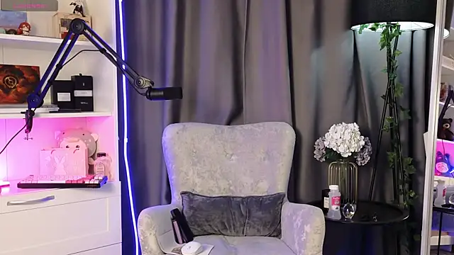 Anal Girl  online show from 05/21/26, 06:15