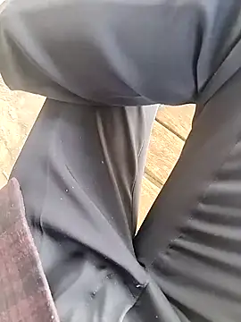 Snapshot of nidansohib1230 chatting on 12/19/24, 08:23 nidansohib1230 online show from 12/19/24, 08:23