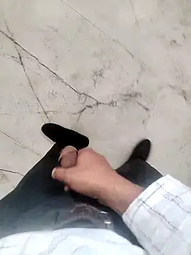 Snapshot of nidansohib1230 chatting on 03/21/25, 10:50 nidansohib1230 online show from 03/21/25, 10:50