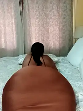 Luciouslips00 online show from 11/21/25, 01:54