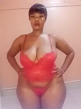 Luciouslips00 online show from 06/10/26, 04:06