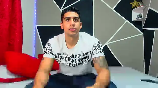 Snapshot of astrom_greyy chatting on 01/10/25, 08:37 astrom greyy online show from 01/10/25, 08:37