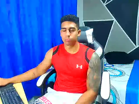 Snapshot of astrom_greyy chatting on 10/01/25, 02:56 astrom greyy online show from 10/01/25, 02:56