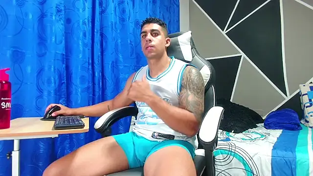 Snapshot of astrom_greyy chatting on 11/01/25, 11:18 astrom greyy online show from 11/01/25, 11:18