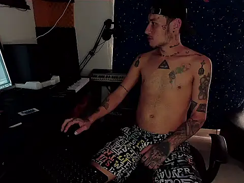 Snapshot of patrik_tattoo_ chatting on 12/05/24, 01:06 patrik tattoo online show from 12/05/24, 01:06