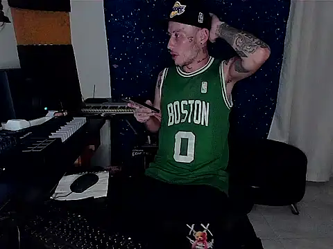 Snapshot of patrik_tattoo_ chatting on 12/29/24, 04:27 patrik tattoo online show from 12/29/24, 04:27