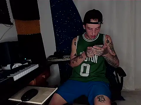 Snapshot of patrik_tattoo_ chatting on 02/03/25, 11:05 patrik tattoo online show from 02/03/25, 11:05