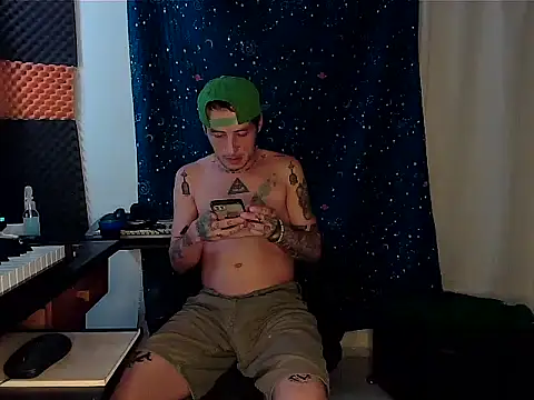 Snapshot of patrik_tattoo_ chatting on 02/07/25, 03:23 patrik tattoo online show from 02/07/25, 03:23