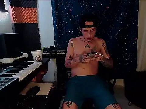 Snapshot of patrik_tattoo_ chatting on 02/16/25, 10:10 patrik tattoo online show from 02/16/25, 10:10