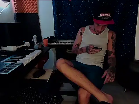 Snapshot of patrik_tattoo_ chatting on 02/17/25, 11:09 patrik tattoo online show from 02/17/25, 11:09