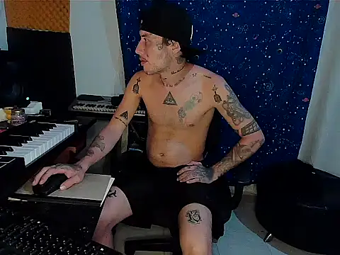 Snapshot of patrik_tattoo_ chatting on 03/19/25, 03:30 patrik tattoo online show from 03/19/25, 03:30