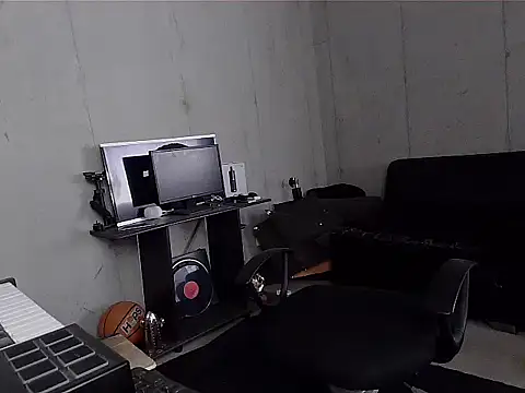 patrik tattoo  online show from 02/07/26, 04:22