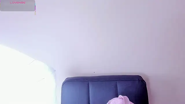 Snapshot of tutu_milf chatting on 10/19/25, 01:12 tutu milf online show from 10/19/25, 01:12