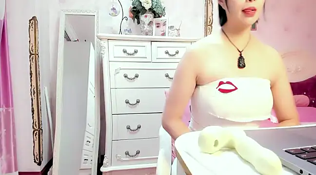 WJYD8 online show from 12/03/24, 11:55