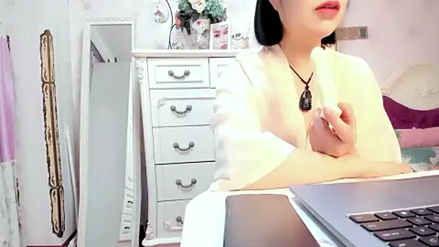 WJYD8 online show from 12/24/24, 06:00