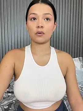 Lola sweeet18 online show from 02/25/26, 10:47