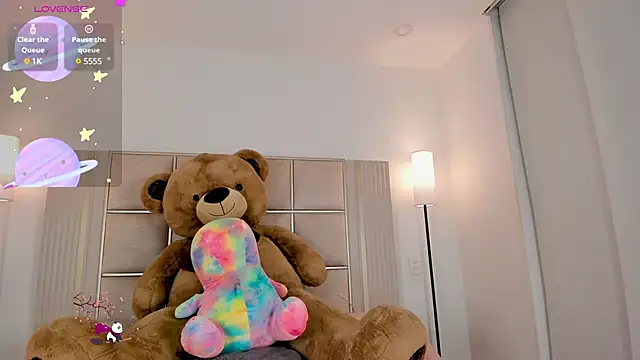 saraamiller  online show from 03/10/25, 04:07