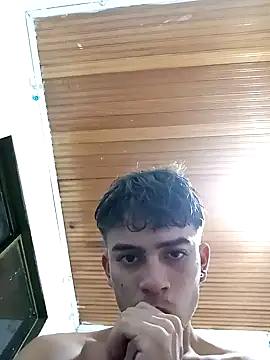 Snapshot of M4rlo chatting on 12/07/24, 12:52 M4rlo online show from 12/07/24, 12:52