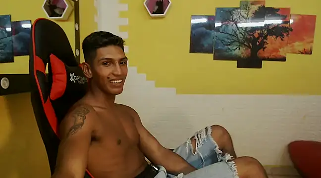 mau elixxx online show from 12/11/24, 04:39