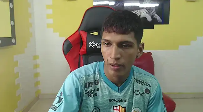 mau elixxx online show from 12/18/24, 02:32