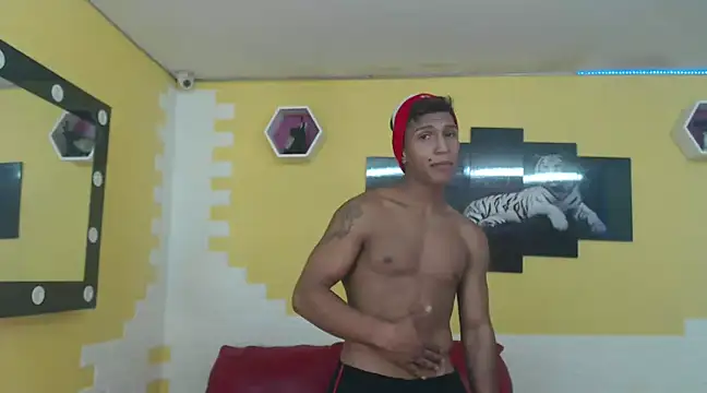 mau elixxx online show from 12/25/24, 10:27