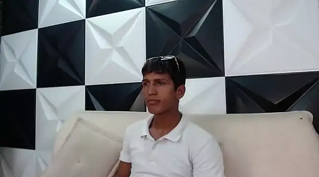 mau elixxx online show from 02/01/25, 07:34