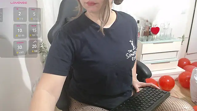 Snapshot of Genesisgems11_ chatting on 02/16/25, 04:09 Genesisgems11  online show from 02/16/25, 04:09