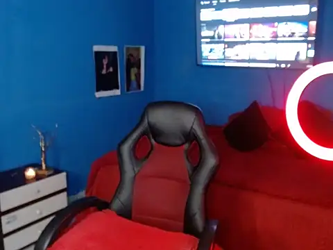 Snapshot of bellacrespalatina chatting on 11/11/25, 10:59 bellacrespalatina online show from 11/11/25, 10:59