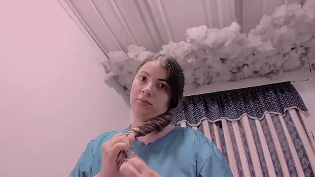 Snapshot of Lauu_G chatting on 11/29/25, 10:51 Lauu G online show from 11/29/25, 10:51