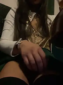 Snapshot of Jade_Zephyra chatting on 12/23/24, 02:35 Jade Zephyra online show from 12/23/24, 02:35