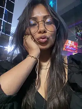 Snapshot of Jade_Zephyra chatting on 02/15/25, 01:10 Jade Zephyra online show from 02/15/25, 01:10