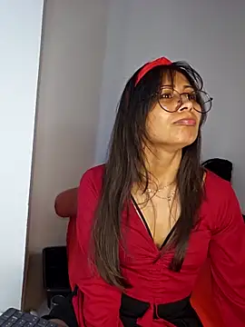 Snapshot of Jade_Zephyra chatting on 02/19/25, 12:25 Jade Zephyra online show from 02/19/25, 12:25