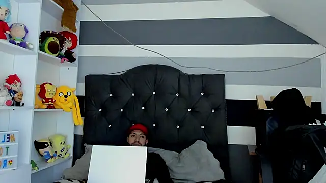 Snapshot of _tatho_perovich_ chatting on 12/06/24, 04:36 tatho perovich online show from 12/06/24, 04:36