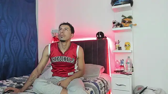 Snapshot of _tatho_perovich_ chatting on 02/09/25, 01:00 tatho perovich online show from 02/09/25, 01:00