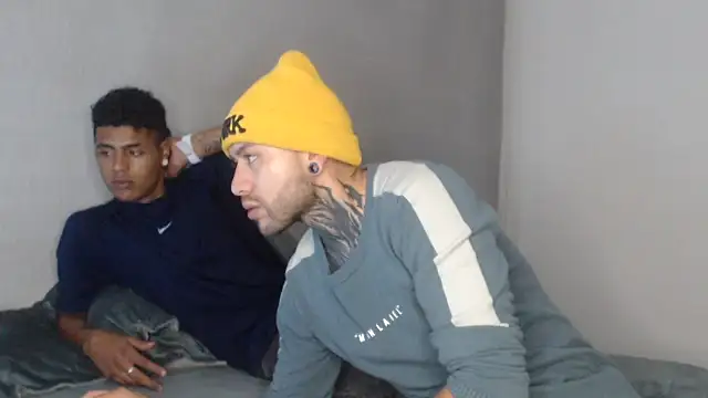 Snapshot of _tatho_perovich_ chatting on 12/18/25, 04:29 tatho perovich online show from 12/18/25, 04:29