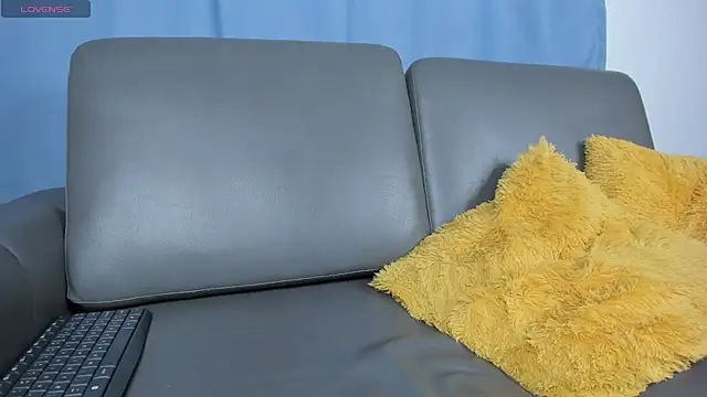 zulema parvin online show from 01/12/25, 07:21