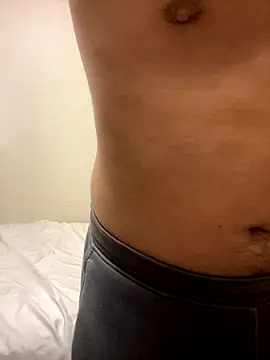 YU-KI00 online show from 12/02/25, 12:32