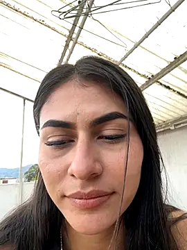 emilie xx  online show from 10/10/25, 10:09