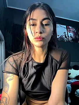 emilie xx  online show from 11/30/25, 07:07