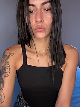 emilie xx  online show from 03/27/26, 09:47