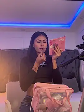 emilie xx  online show from 03/31/26, 07:58