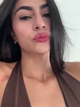 emilie xx  online show from 04/04/26, 08:28