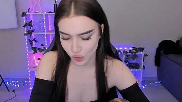 Melanie N online show from 12/03/24, 11:22