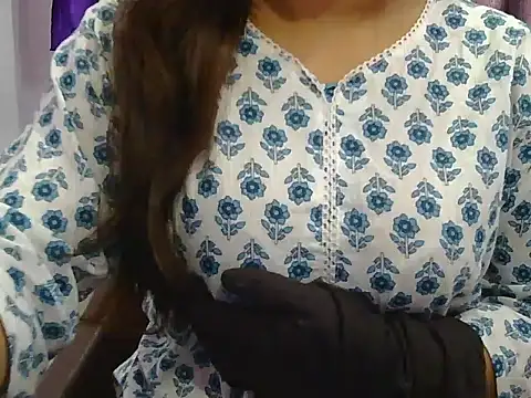 Snapshot of cutie-taara chatting on 12/30/24, 05:04 cutie-taara online show from 12/30/24, 05:04
