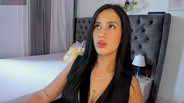 Amiirra  online show from 02/18/26, 04:58