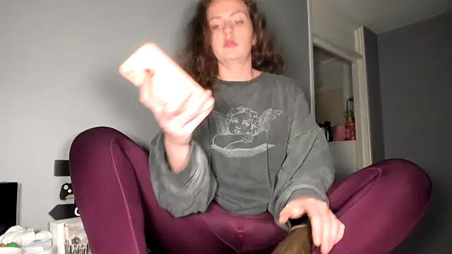 ENGLISHEMILY 69 online show from 03/04/25, 08:35